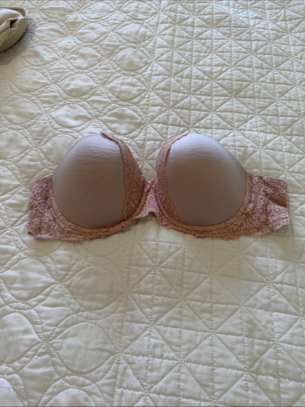Victoria's Secret Lace Dream Angels strapless bra